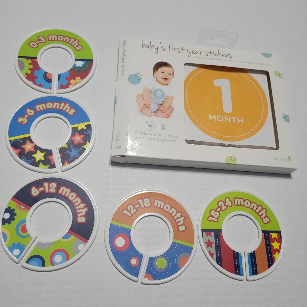 Baby Closet Organizers Dividers NB - 24 months and Baby Monthly Sticker Set NEW